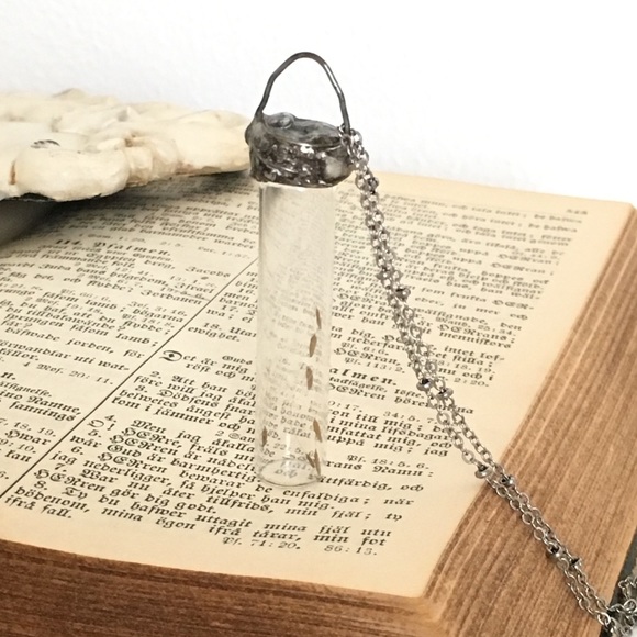 Dandelion Seeds Make a Wish Pendant Necklace Glass and seeds Handcrafted Pendant - Picture 2 of 8